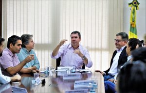 Governador durante lançamento do programa, em março (Foto: Saul Schramm)
