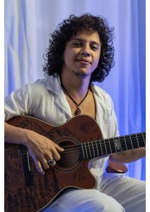 Som da Concha traz os cantores Kalélo e Giani Torres no próximo domingo